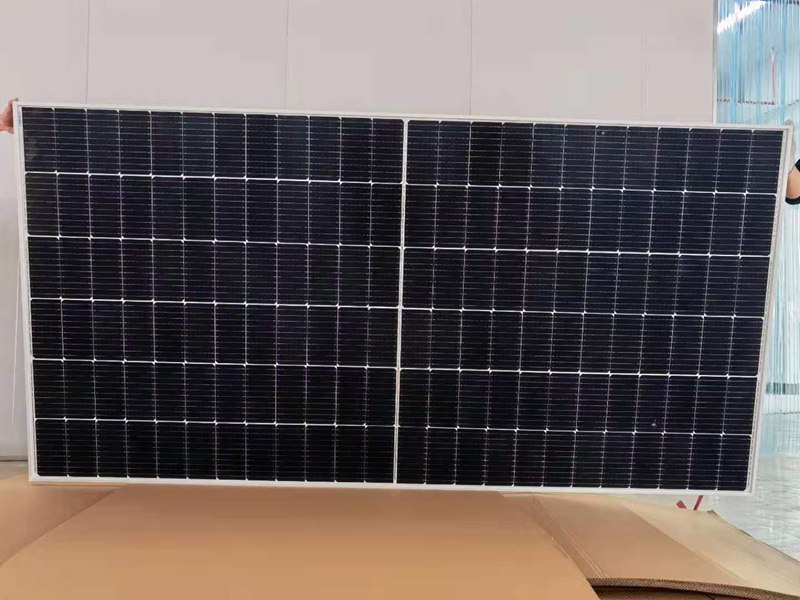 10bb solar panel 560w